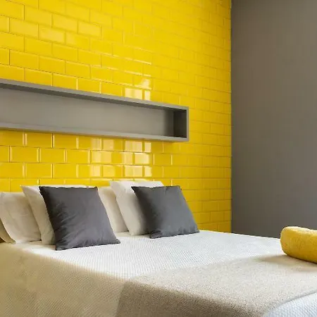 Hotel Nest Style Valence