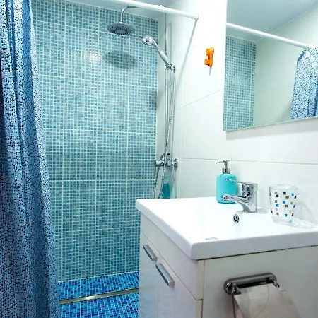 Versus Near Of Arts *