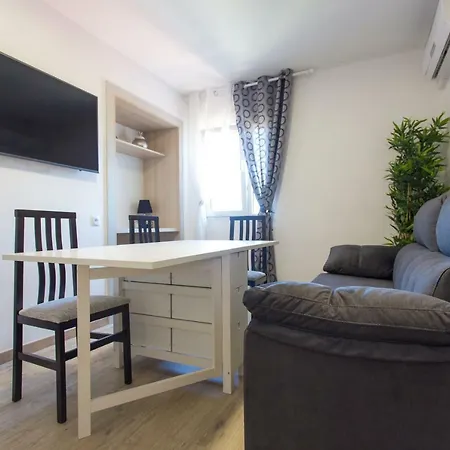 Apartament Versus Near Of Arts *