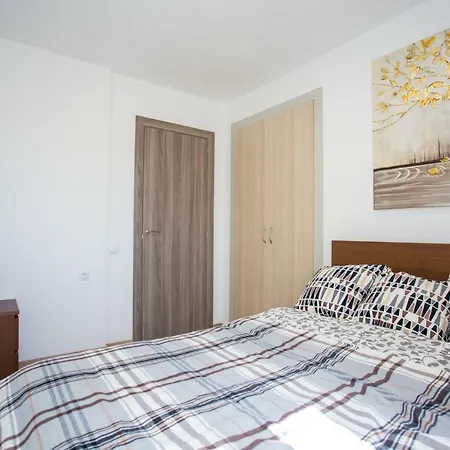 Versus Near Of Arts Apartman