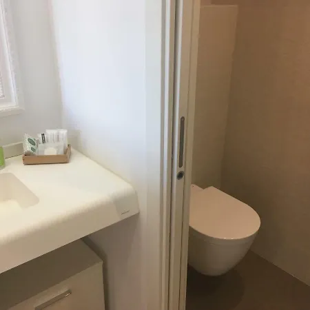 Apartamento De Diseno En Plaza Manises Con Parking * Valencia