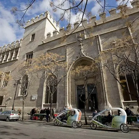 En La Ciudad De Ciencias Semesterbostad