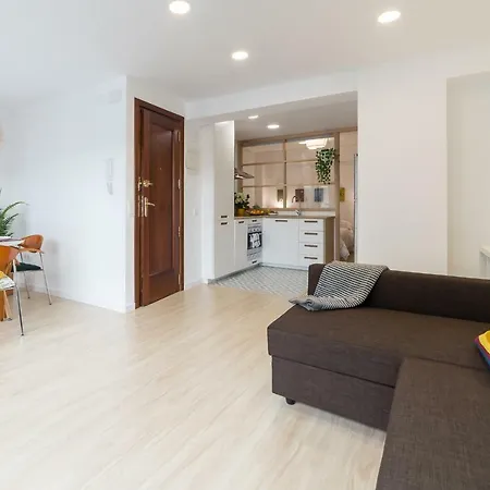 Daire Just In The Middle