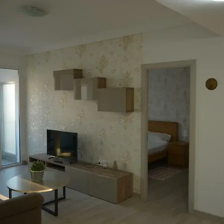 Arenas 2 Apartament شقة
