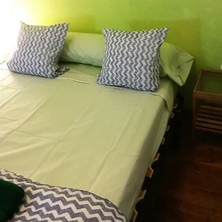 Homestay Loyola En Piso Compartido *