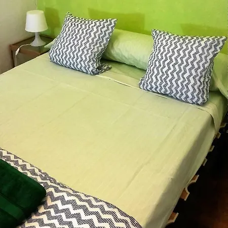 Loyola En Piso Compartido Homestay Valencia