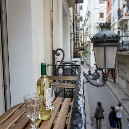 Piso En Barrio Del Carmen Cerca De Plaza Virgen Valencia