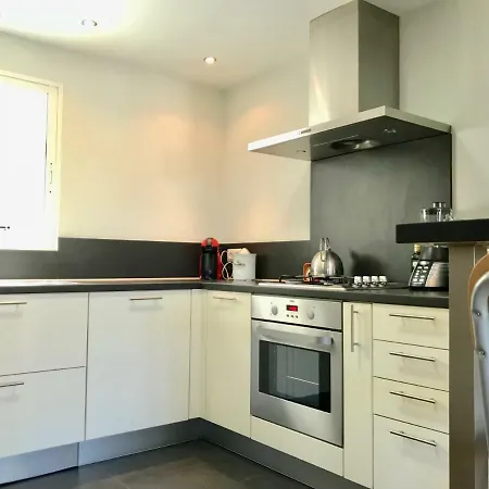 Warhol Apartment. Free Wifi 5g.