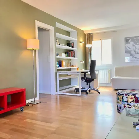 Warhol Apartment. Free Wifi 5g. * Walencja