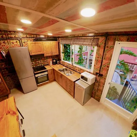 Old Fisherman's House In Malvarrosa * Valência