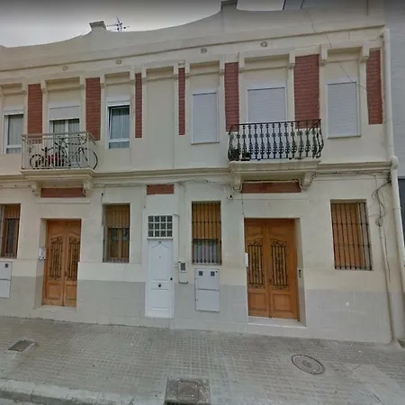 Old Fisherman's House In Malvarrosa Valência