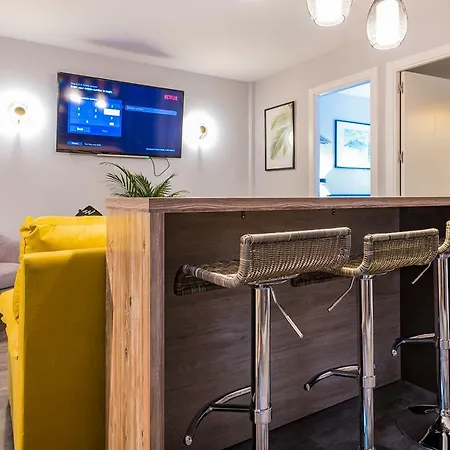 Stylish Newly Renovated In Great Location /wifi Apartment Valencia