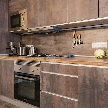 Appartement Stylish Newly Renovated In Great Location /wifi *