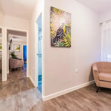 Apartment Stylish Newly Renovated In Great Location /wifi *