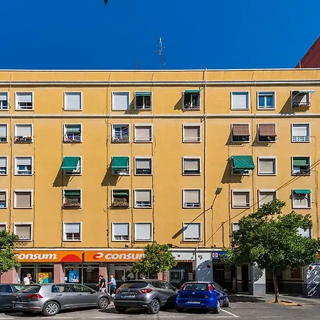 Stylish Newly Renovated In Great Location /wifi *