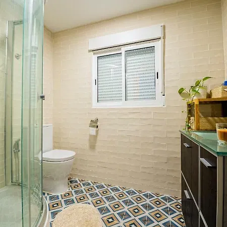 Confortable * La Marina De *