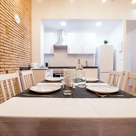 Cozy 2 Bedroom Wifi Ac In Ruzafa Valencia