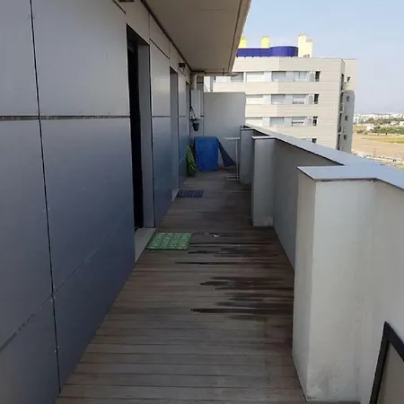 Апартаменты Lovely 2 Bedroom Terrace Wifi Parking Ac Heating Attic Валенсия
