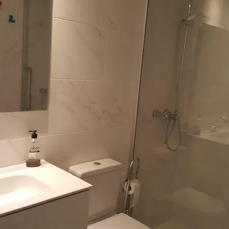Apartamento En Bioparc Y Hospital General Apartment