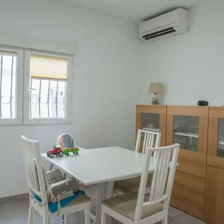 Cerca De La Playa Y El Centro *