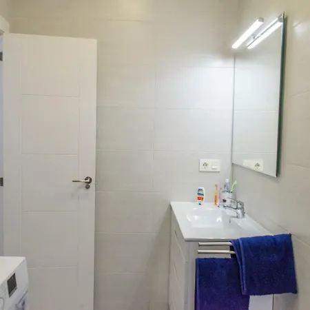 Cerca De La Playa Y El Centro فالنسيا