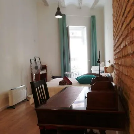 47 Carrer De Cadis, Puerta 1 * Valencia