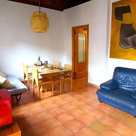 Appartement Abuhardillado, Luminoso Y Calido Apartamento