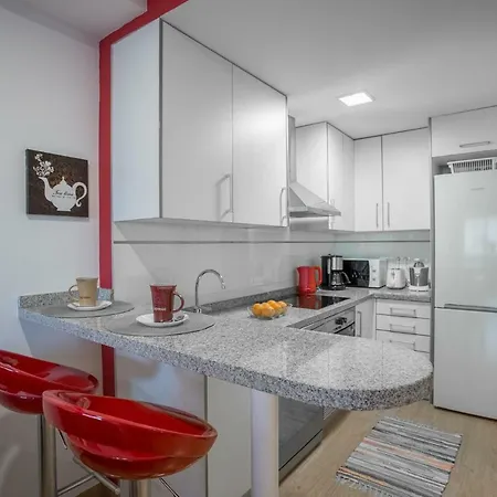 Apartman On The Beach,pool,wifi,garage,valencia