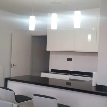 Appartement Penthouse With Terrace 40m2 With Wide Views 10mn Walking From Center *