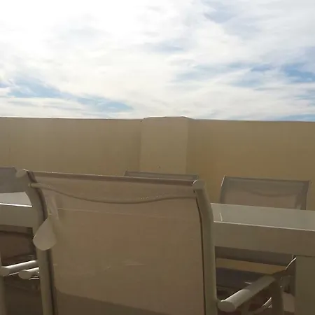 Penthouse With Terrace 40m2 With Wide Views 10mn Walking From Center Valencia