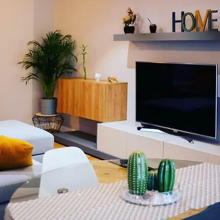 アパート Hexagonal Design