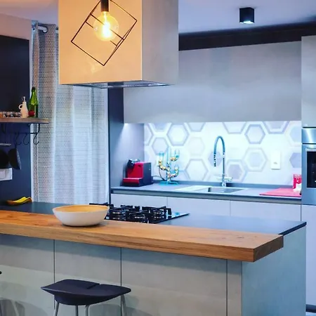 Hexagonal Design バレンシア