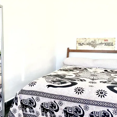 Guest house Roomturistvalencia Torres De Quart
