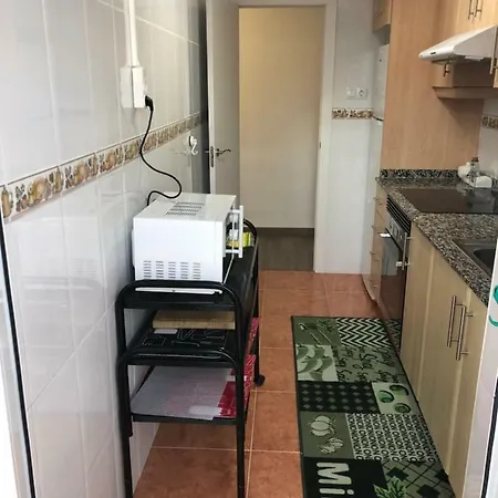 Luminoso Piso + Balcon En فالنسيا