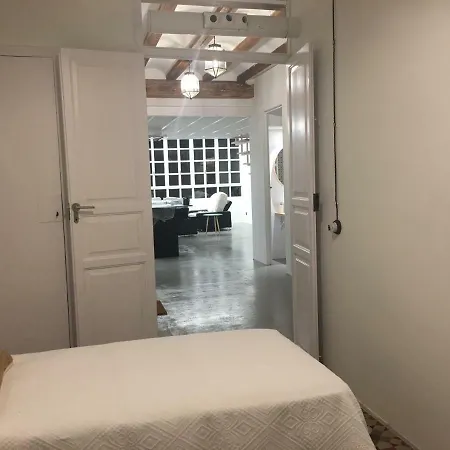 Original Y Espacioso Atico En El Centro De Ruzafa Apartman *