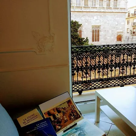 Апартаменты Valencian Dreams Lonja Валенсия