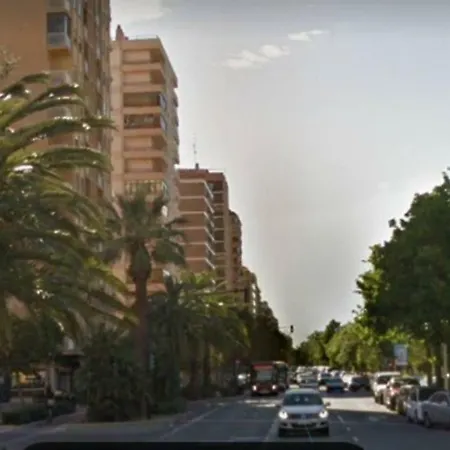 En Universidad Y Cerca De La Playa * فالنسيا