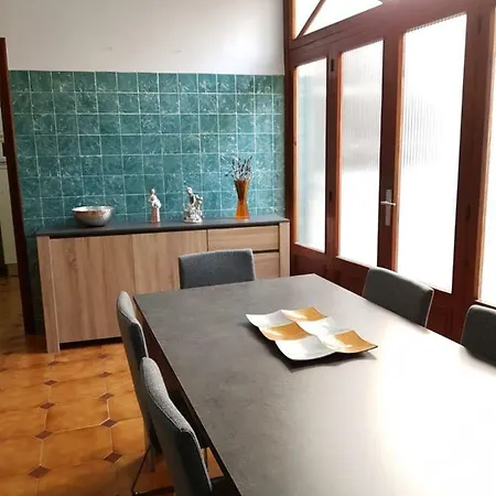 Casual House *