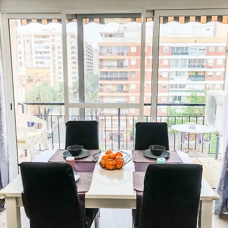 Luminoso Piso + Balcon En شقة *