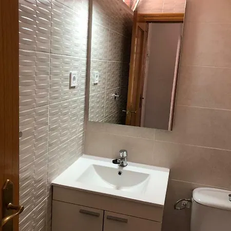 Hotell Calle De Frederica Montseny 'politica' Casa O Chalet 3*