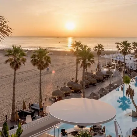 Úszó hotel Ocean Aquarius Valencia
