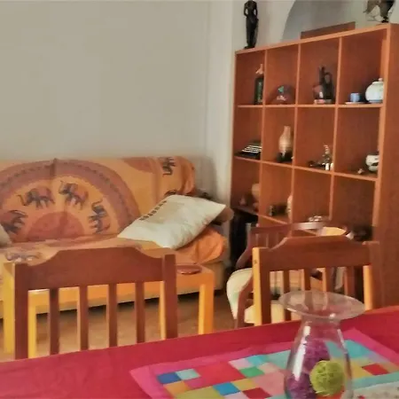 Homestay Con Terraza Cerca Estacion Tren Valencia