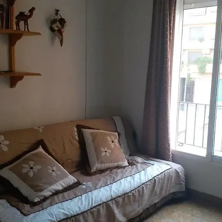 Homestay Con Terraza Cerca Estacion Tren