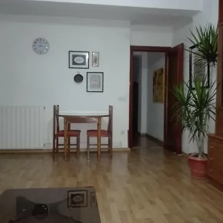 Homestay Valencia, *