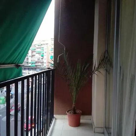 Homestay Valencia, *