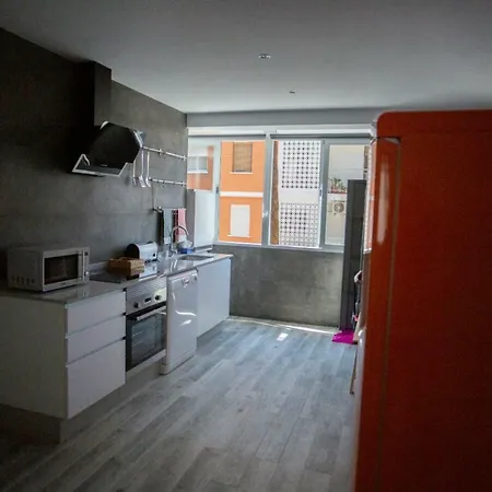 Piso De Diseno A 5 Min Andando De La Playa Apartment *