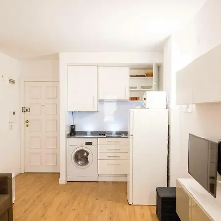 Station. Free Wifi & Terrace * Valenza