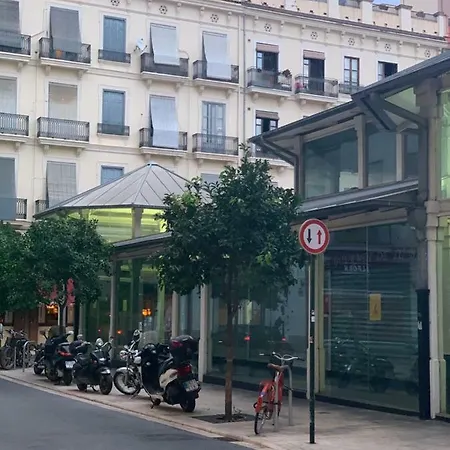 Ciutat Vella Apartman