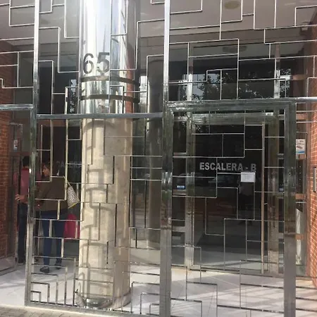 Apartamento En La Ciudad De Ciencias Y Cerca De La Playa