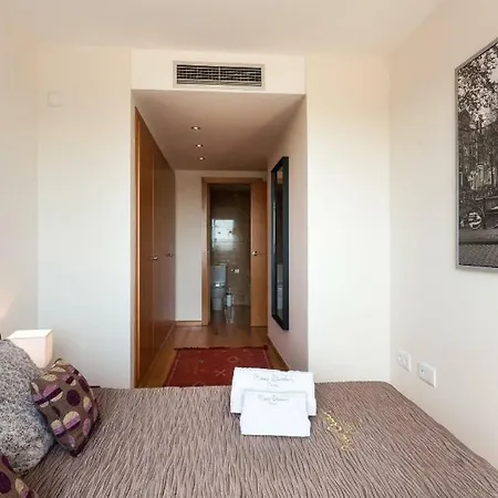 Apartamento En La Ciudad De Ciencias Y Cerca De La Playa